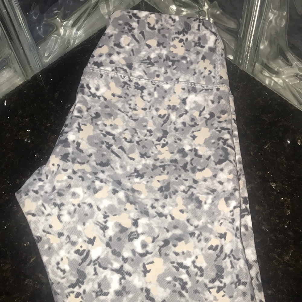 Wunder Under Crops Floral